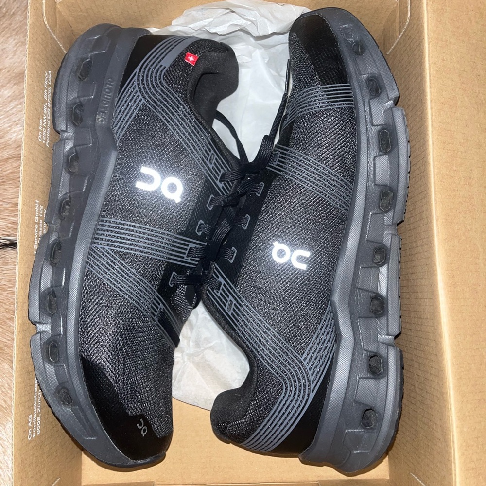 On Cloud sneakers women’s 10 men’s 8.5 gently used - Picture 12 of 13